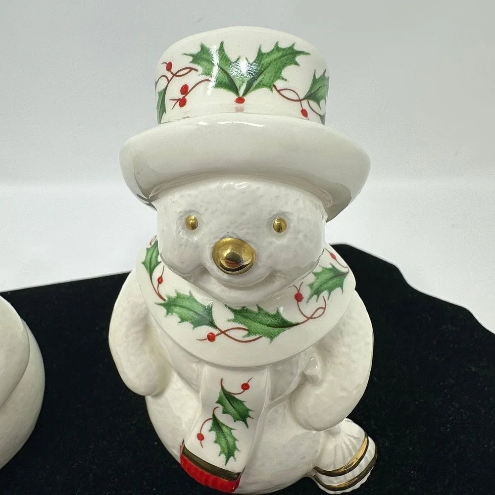 Lenox Salt & Pepper Shakers Unisex OS White Holiday Snowman Holly Gold 2349